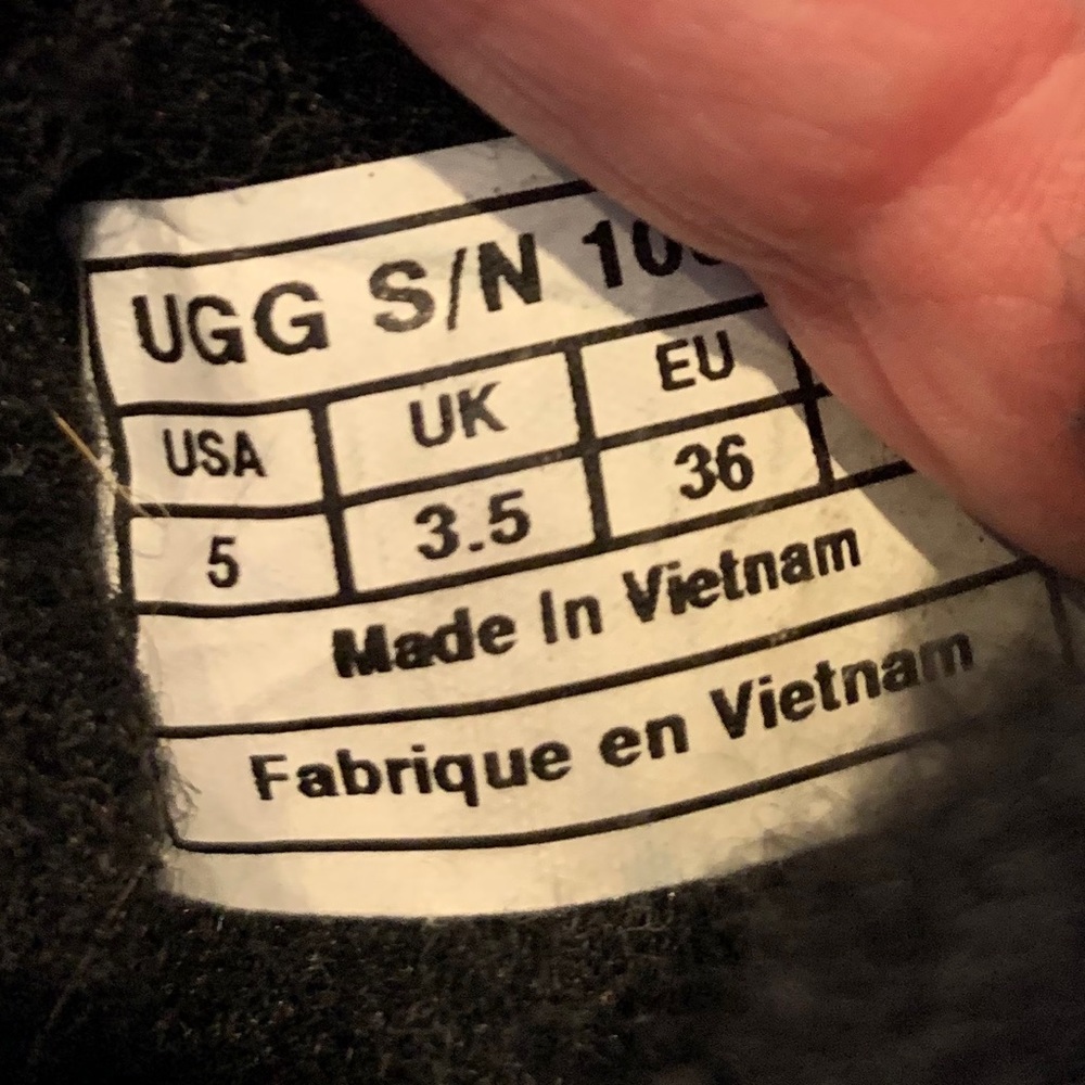 Short Black Uggs with Gemstone button, size 5 - Picture 5 of 5